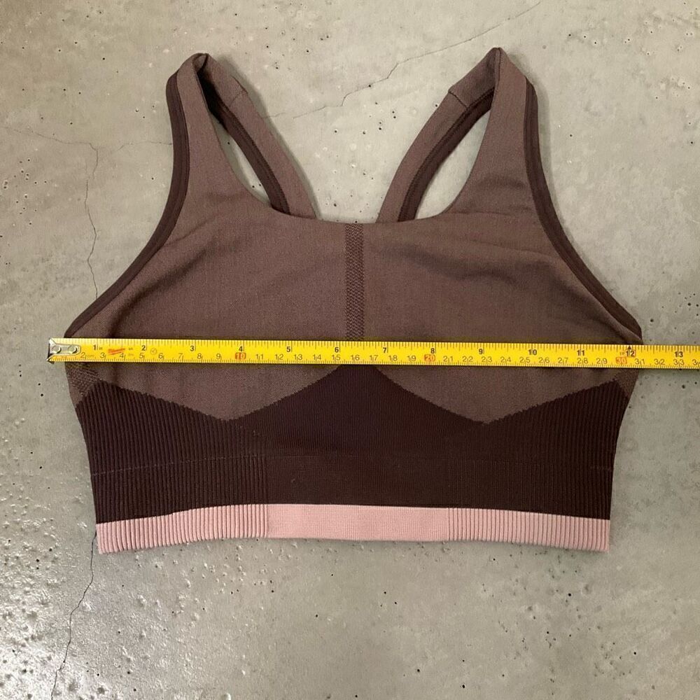 COS Seamless Performance Sports Bra - Picture 6 of 7